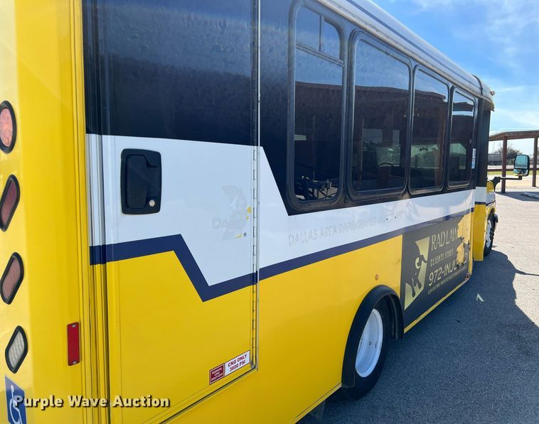 image for item KV9904 2017 Chevrolet Express shuttle bus