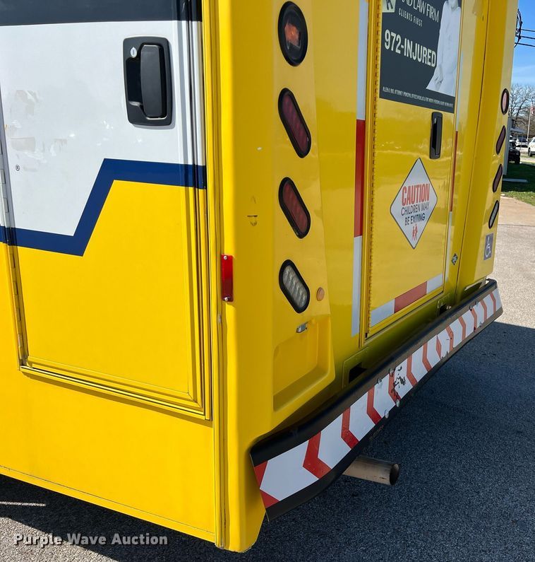 image for item KV9904 2017 Chevrolet Express shuttle bus