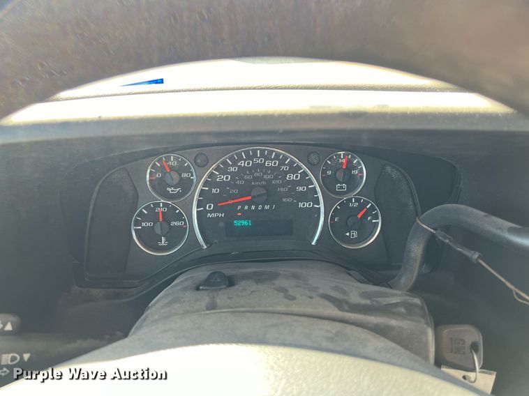 image for item KV9904 2017 Chevrolet Express shuttle bus