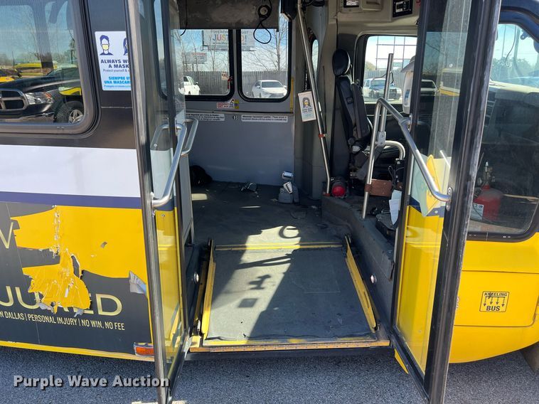 image for item KV9904 2017 Chevrolet Express shuttle bus