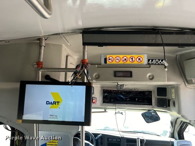 image for item KV9904 2017 Chevrolet Express shuttle bus