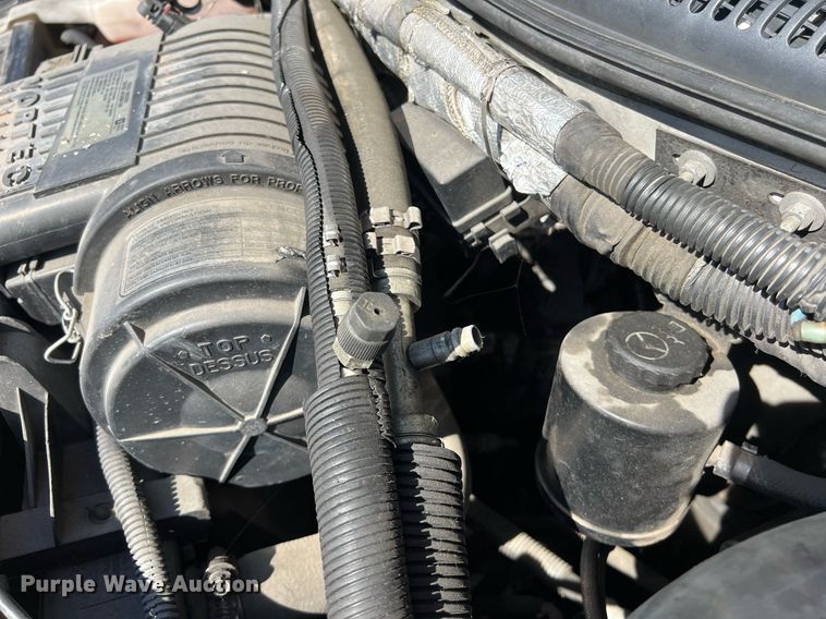 image for item KV9904 2017 Chevrolet Express shuttle bus