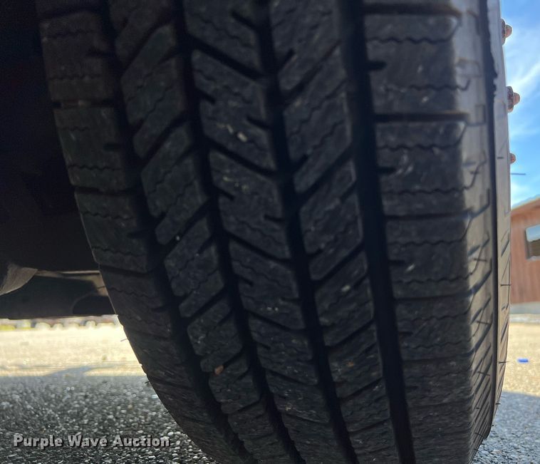 image for item KV9904 2017 Chevrolet Express shuttle bus