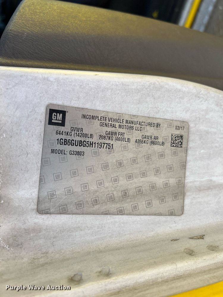 image for item KV9904 2017 Chevrolet Express shuttle bus