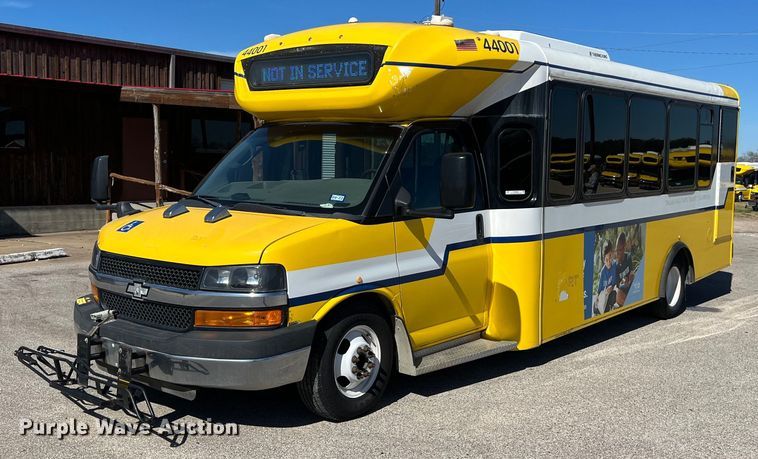 image for item KV9906 2016 Chevrolet Express shuttle bus