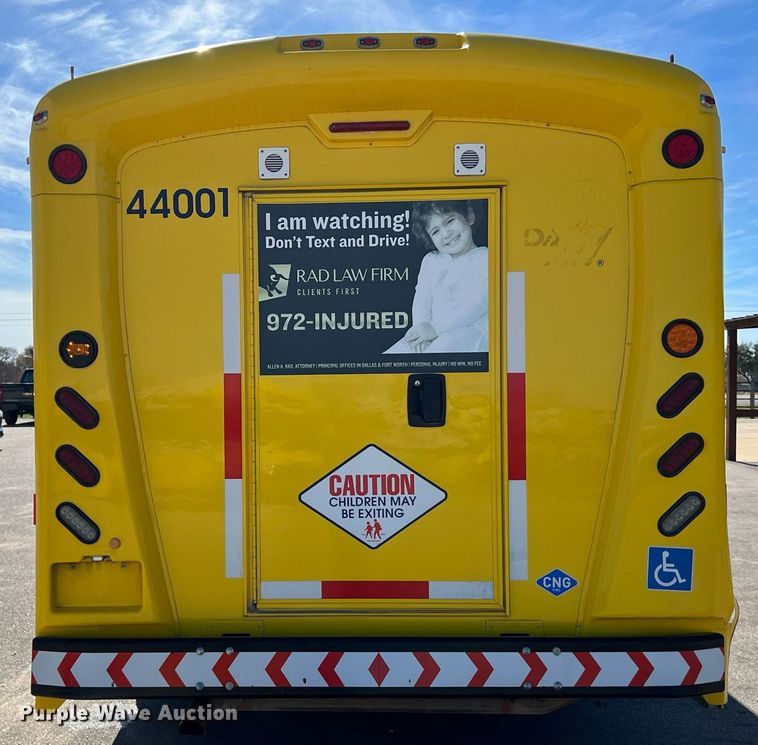 image for item KV9906 2016 Chevrolet Express shuttle bus