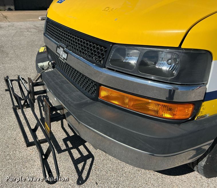 image for item KV9906 2016 Chevrolet Express shuttle bus
