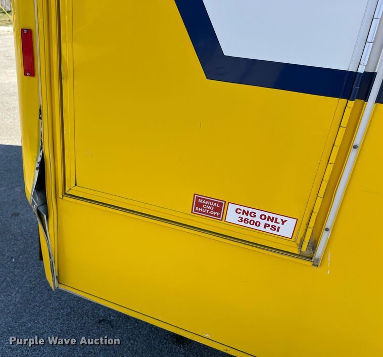 image for item KV9906 2016 Chevrolet Express shuttle bus