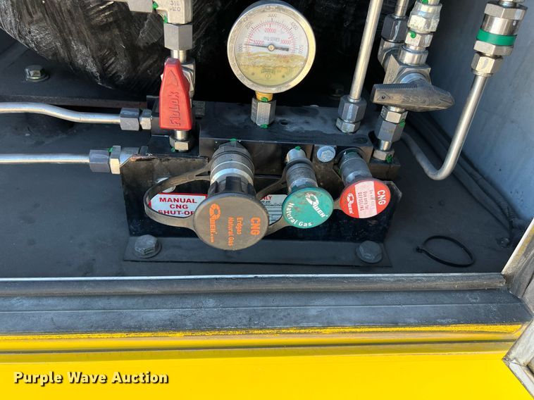 image for item KV9906 2016 Chevrolet Express shuttle bus