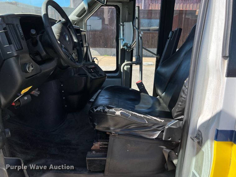 image for item KV9906 2016 Chevrolet Express shuttle bus