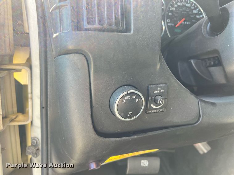 image for item KV9906 2016 Chevrolet Express shuttle bus