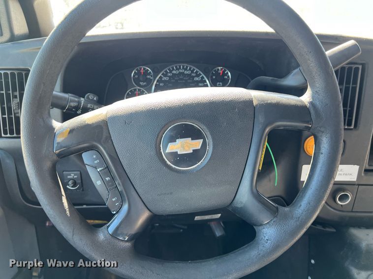 image for item KV9906 2016 Chevrolet Express shuttle bus