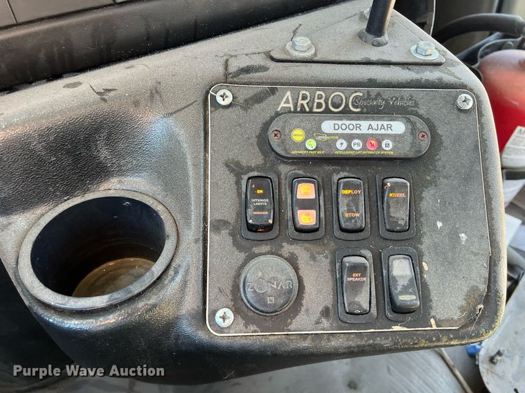 image for item KV9906 2016 Chevrolet Express shuttle bus