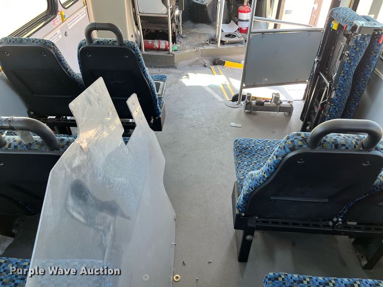 image for item KV9906 2016 Chevrolet Express shuttle bus