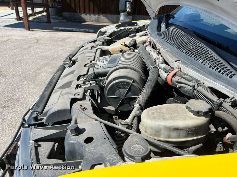 image for item KV9906 2016 Chevrolet Express shuttle bus