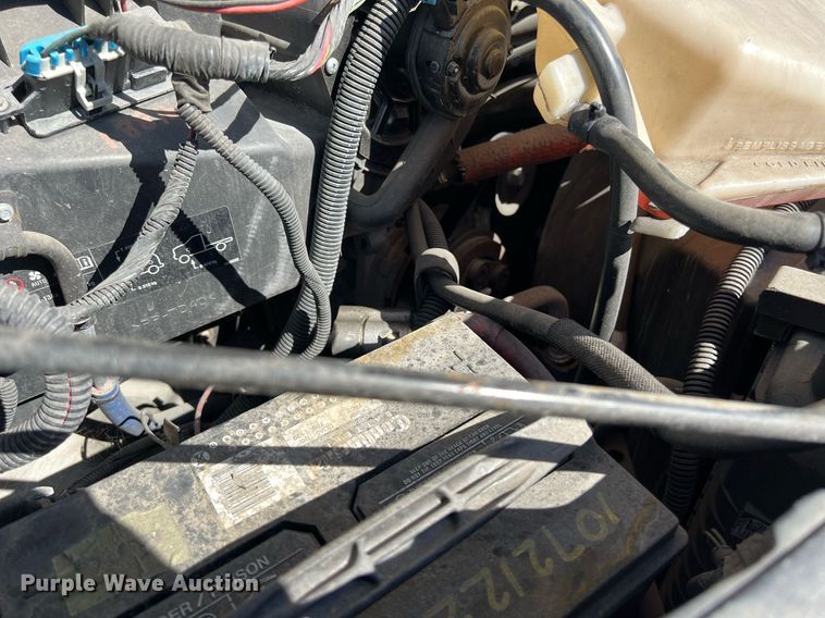 image for item KV9906 2016 Chevrolet Express shuttle bus