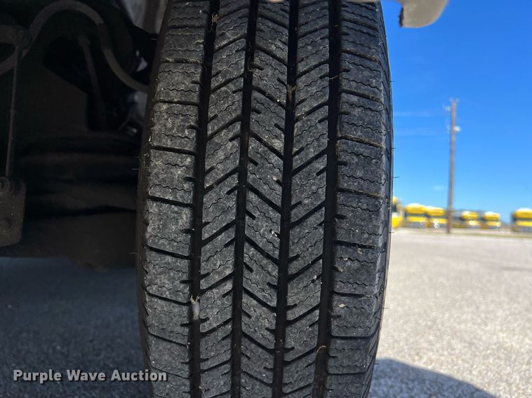 image for item KV9906 2016 Chevrolet Express shuttle bus