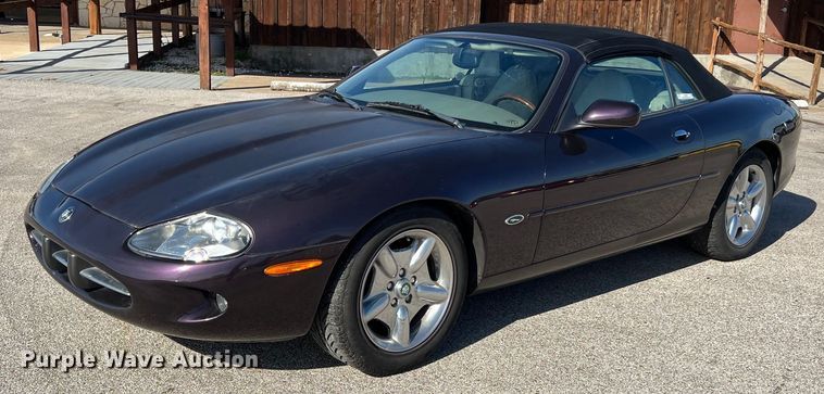 image for item KV9908 1999 Jaguar XK8 convertible