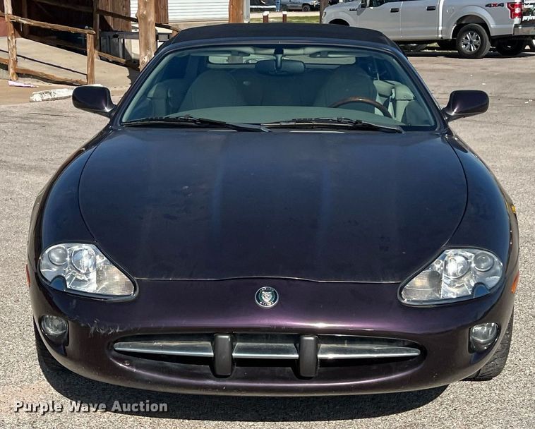image for item KV9908 1999 Jaguar XK8 convertible