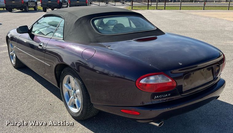 image for item KV9908 1999 Jaguar XK8 convertible