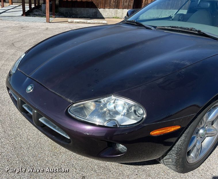image for item KV9908 1999 Jaguar XK8 convertible