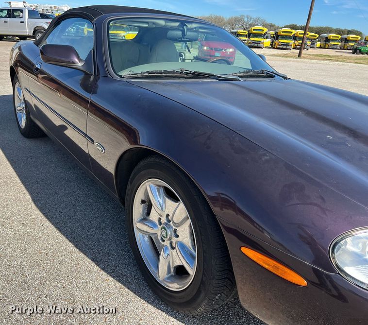 image for item KV9908 1999 Jaguar XK8 convertible