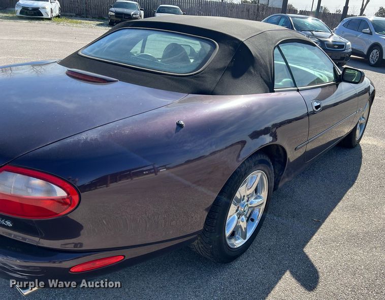 image for item KV9908 1999 Jaguar XK8 convertible
