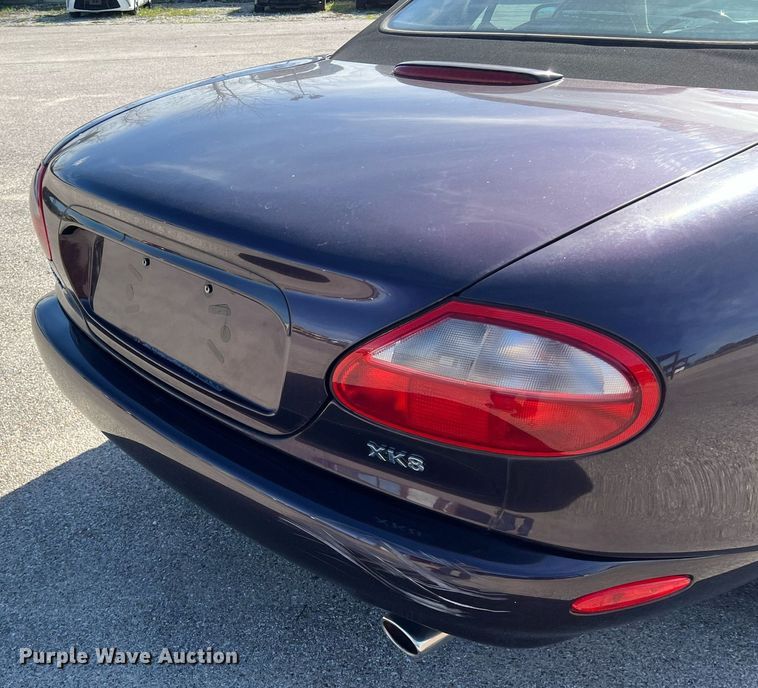 image for item KV9908 1999 Jaguar XK8 convertible