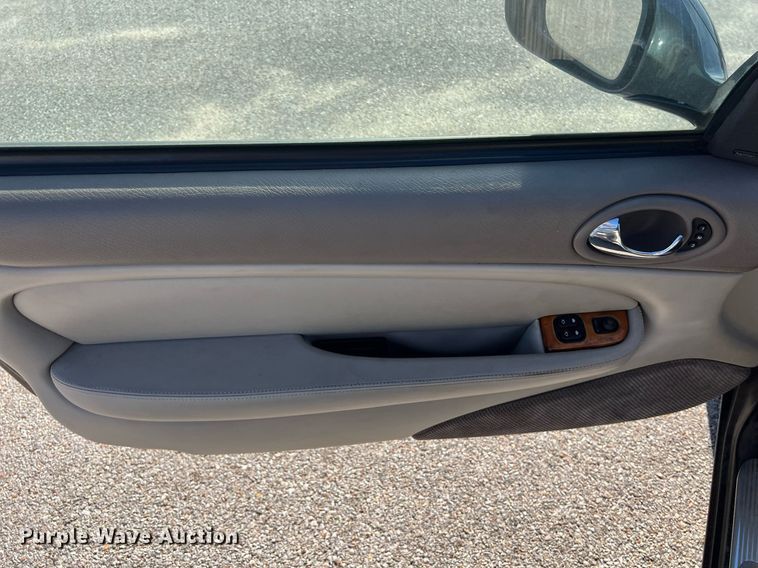 image for item KV9908 1999 Jaguar XK8 convertible