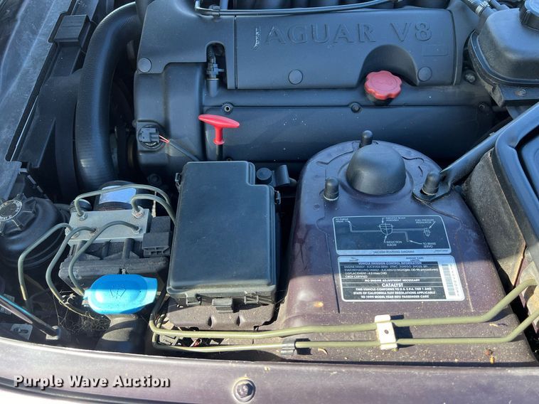 image for item KV9908 1999 Jaguar XK8 convertible