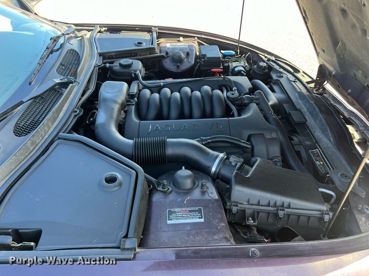 image for item KV9908 1999 Jaguar XK8 convertible