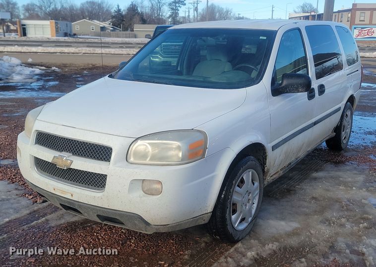 image for item LA9530 2007 Chevrolet  Uplander LS van