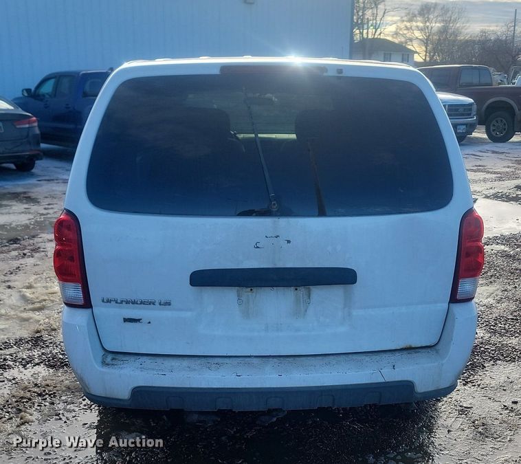 image for item LA9530 2007 Chevrolet  Uplander LS van
