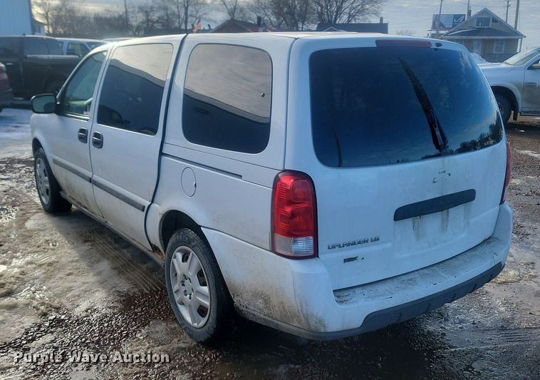 image for item LA9530 2007 Chevrolet  Uplander LS van