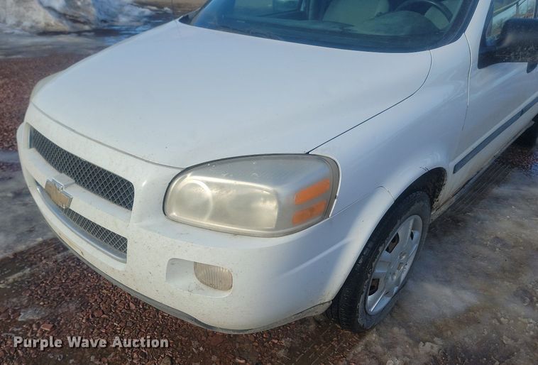 image for item LA9530 2007 Chevrolet  Uplander LS van