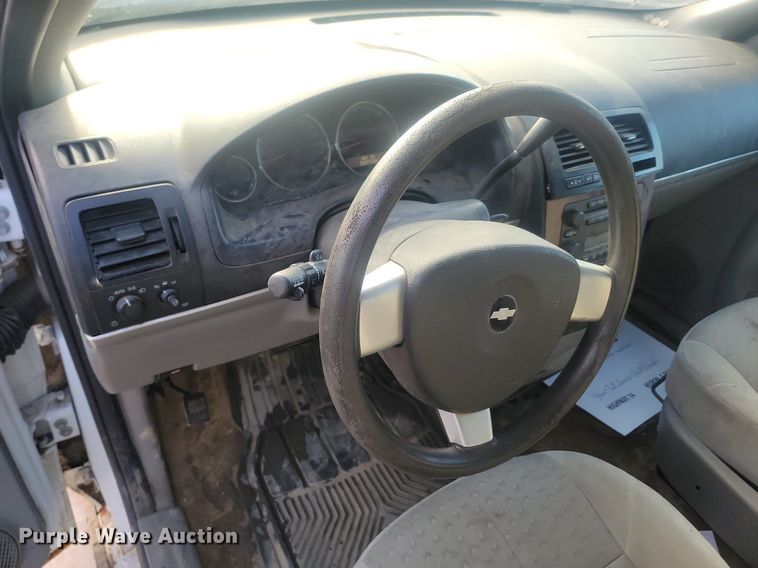 image for item LA9530 2007 Chevrolet  Uplander LS van