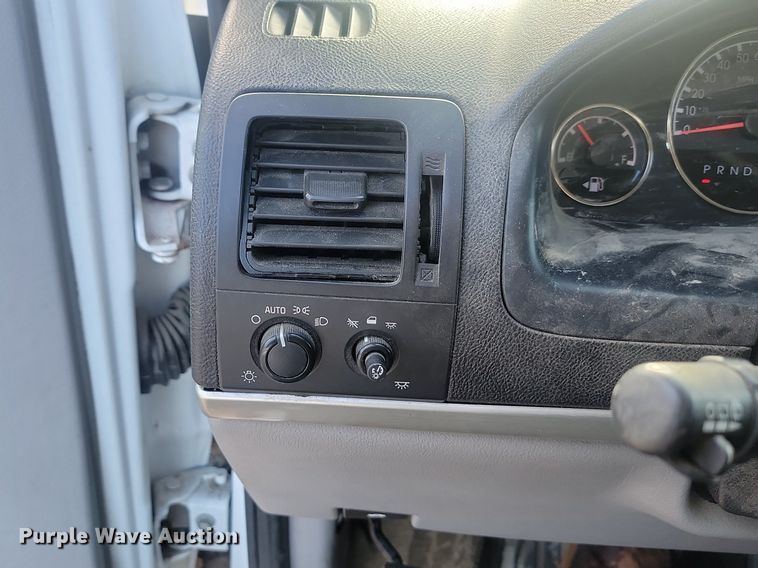 image for item LA9530 2007 Chevrolet  Uplander LS van