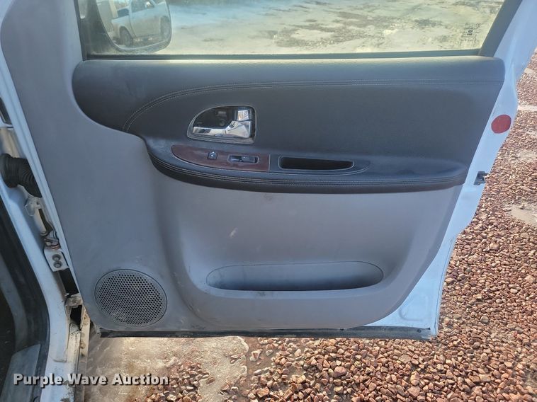 image for item LA9530 2007 Chevrolet  Uplander LS van