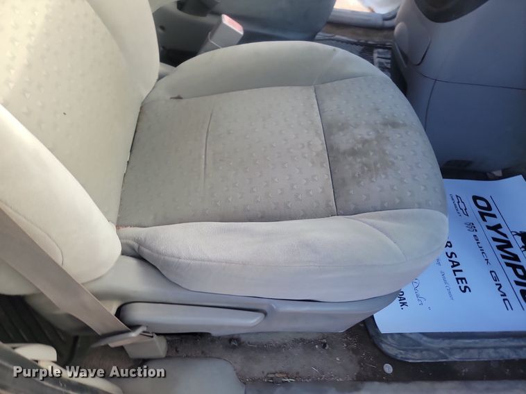 image for item LA9530 2007 Chevrolet  Uplander LS van