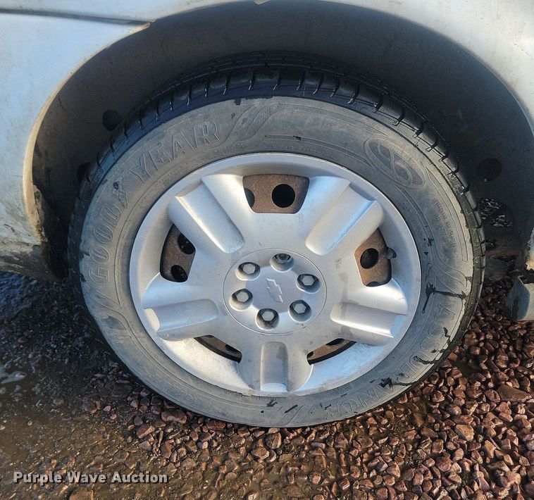 image for item LA9530 2007 Chevrolet  Uplander LS van