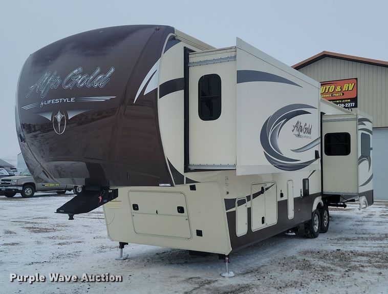 image for item LA9547 2015 Lifestyle Luxury Alfa Gold 3405RK camper