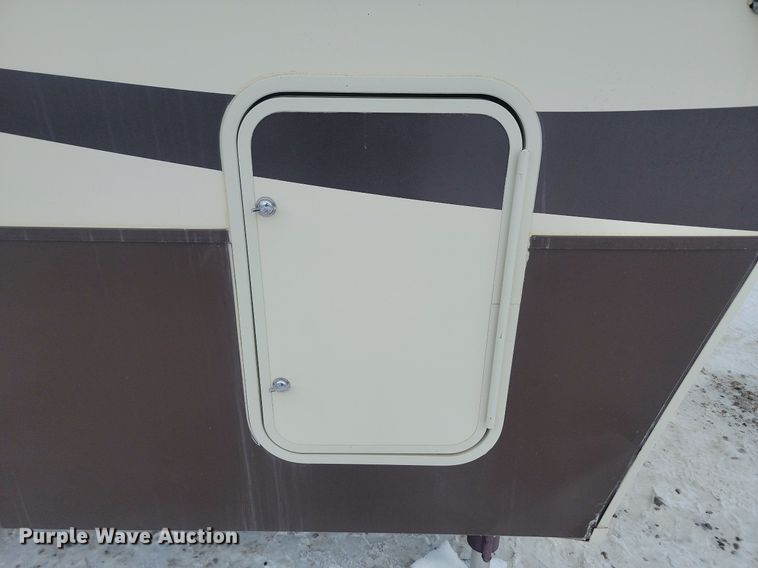 image for item LA9547 2015 Lifestyle Luxury Alfa Gold 3405RK camper