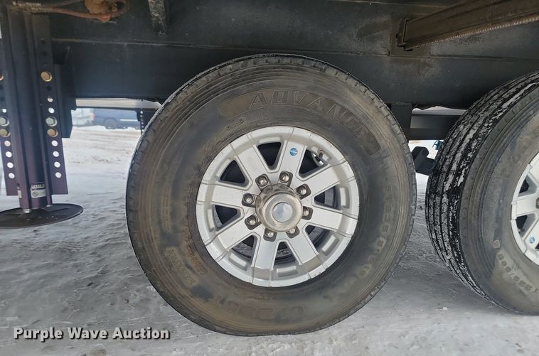 image for item LA9547 2015 Lifestyle Luxury Alfa Gold 3405RK camper