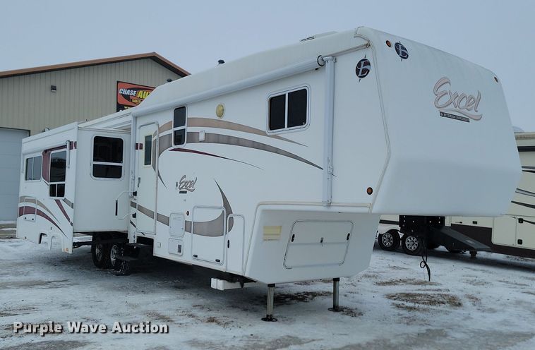 image for item LA9548 2007 Excel 36 MKO camper