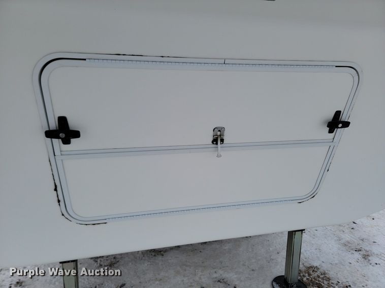 image for item LA9548 2007 Excel 36 MKO camper