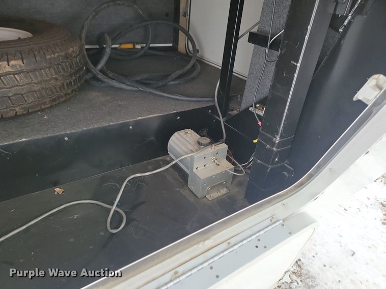 image for item LA9548 2007 Excel 36 MKO camper