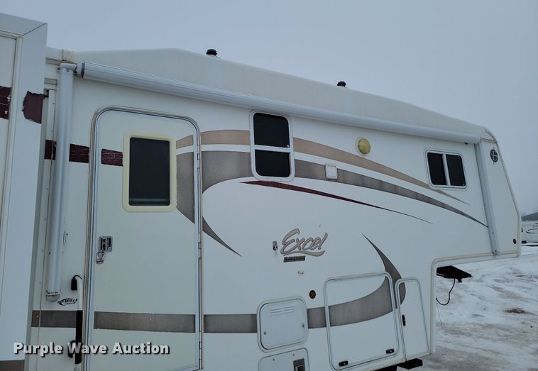 image for item LA9548 2007 Excel 36 MKO camper