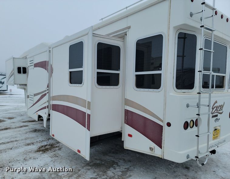 image for item LA9548 2007 Excel 36 MKO camper