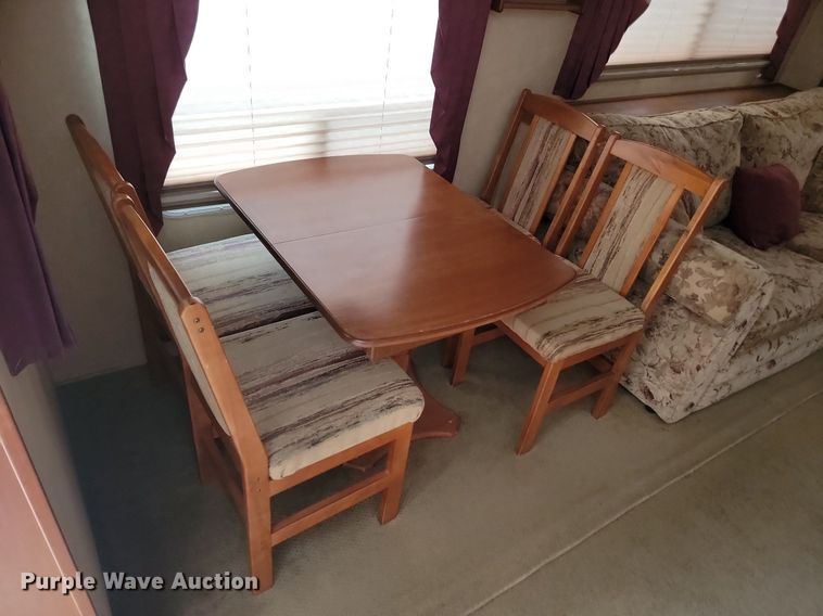 image for item LA9548 2007 Excel 36 MKO camper