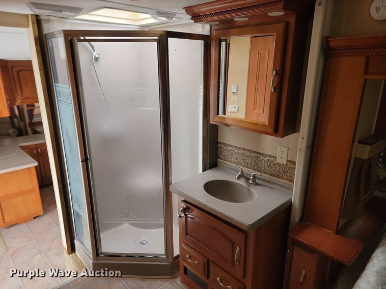 image for item LA9548 2007 Excel 36 MKO camper